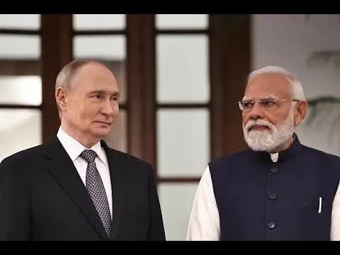 Putin and Modi Deepen Ties in New Delhi