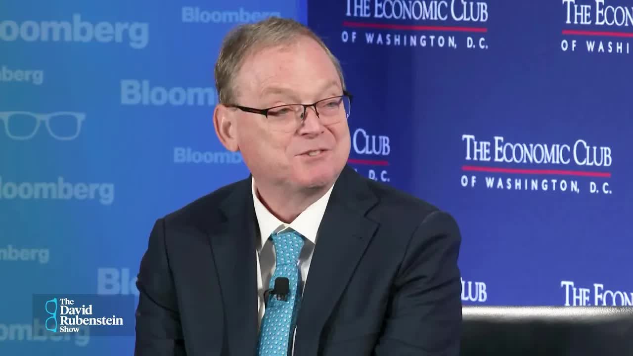 Hassett Says He'd Take Top Fed Job If Trump Offered It
