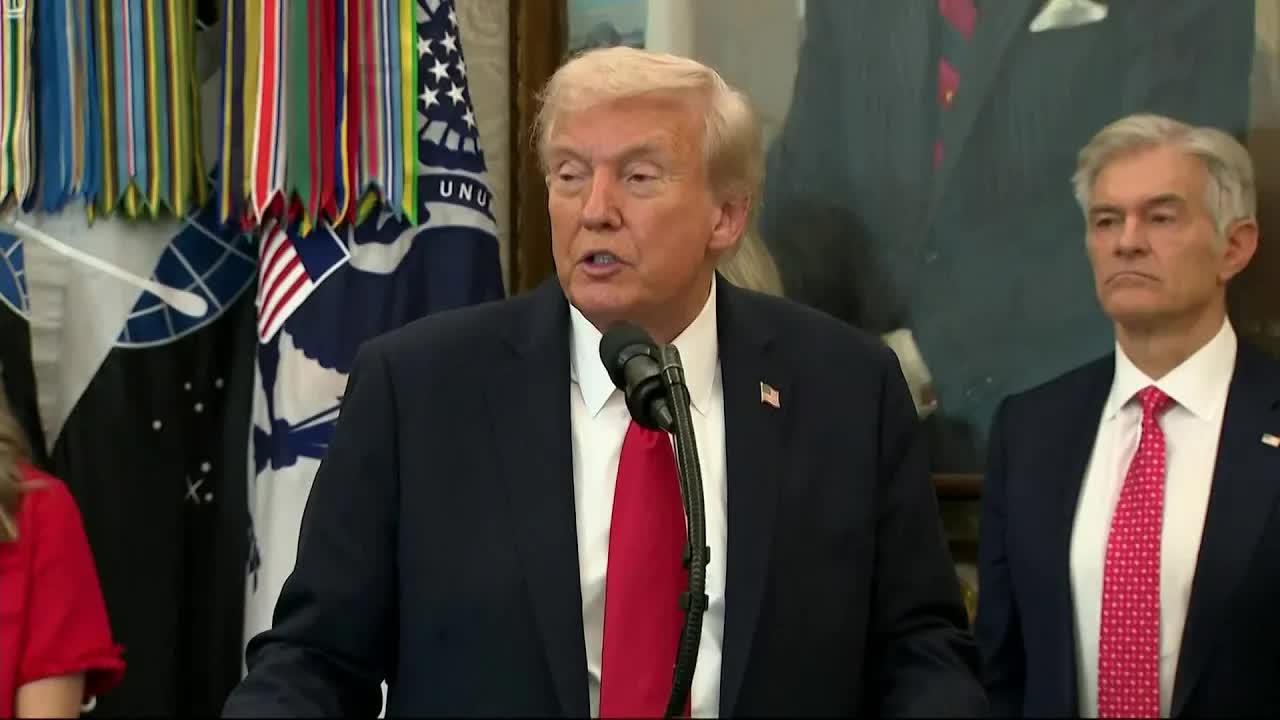 Trump: If Hamas Doesn't Behave, We'll Take Care of It