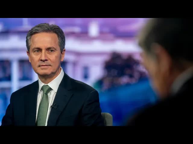 Fed's Musalem Sees Labor Market Cooling, Urges Caution on Rates