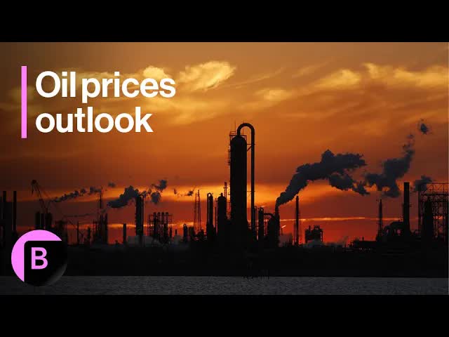 Oil Holds Gain as Trump’s Russia Deadline Raises Supply Concerns