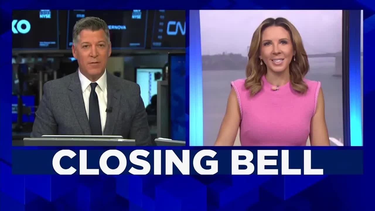 Bitcoin plunges nearly 30% from October all-time high as ETF outflows spike