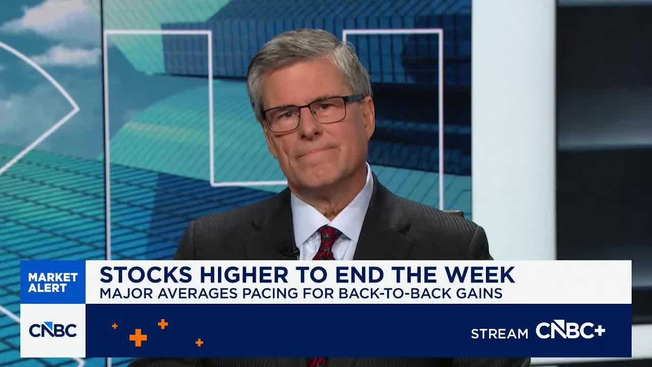 Investors should stay in the market but in unpopular places, says MAI Capital's Chris Grisanti