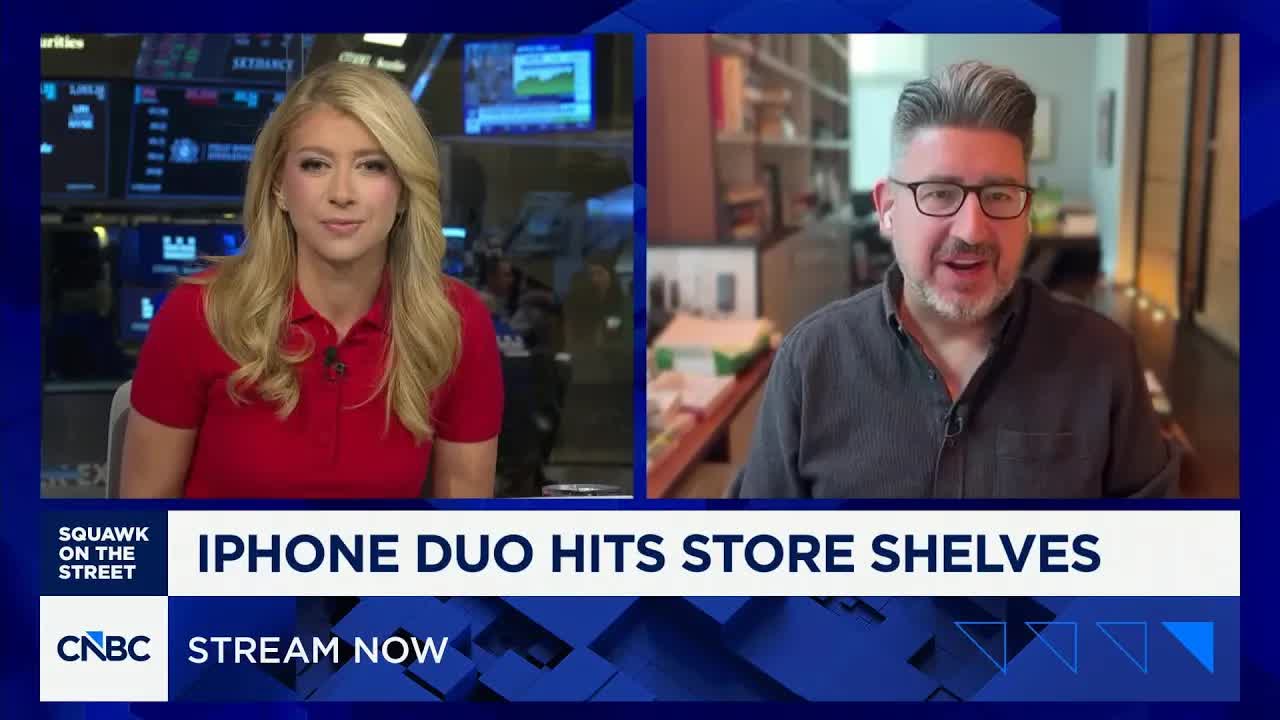 Iphones Compared Chart ‘Daring Fireball’ blogger Gruber on iPhone Duo: If you love your ...