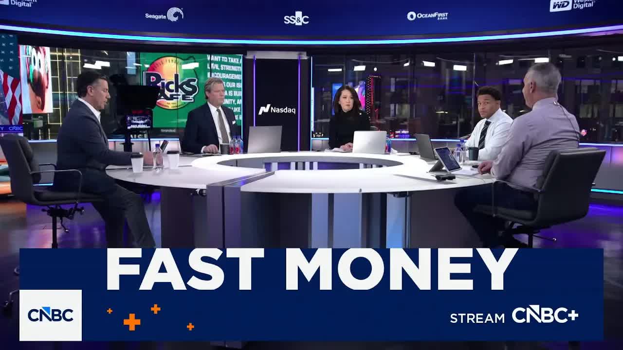 'Fast Money' traders talk crude oil hitting lowest levels since 2021