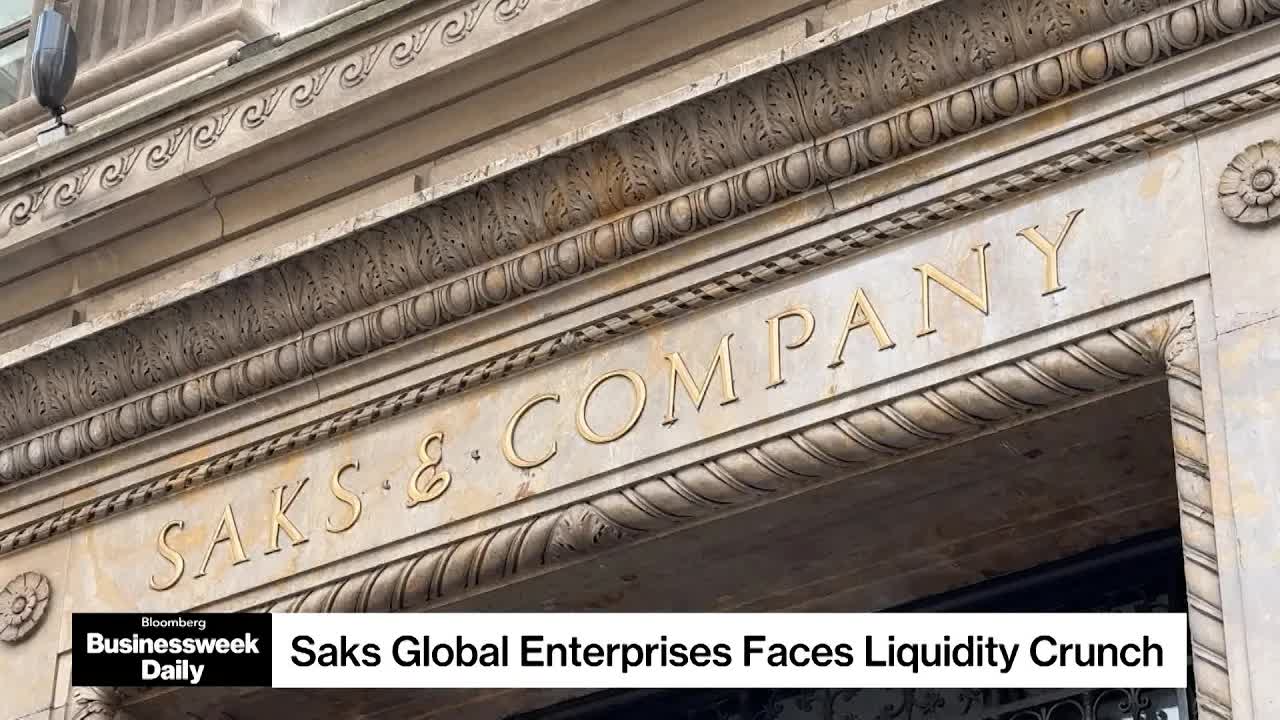 Luxury Retailer Saks Mulls Bankruptcy Filing