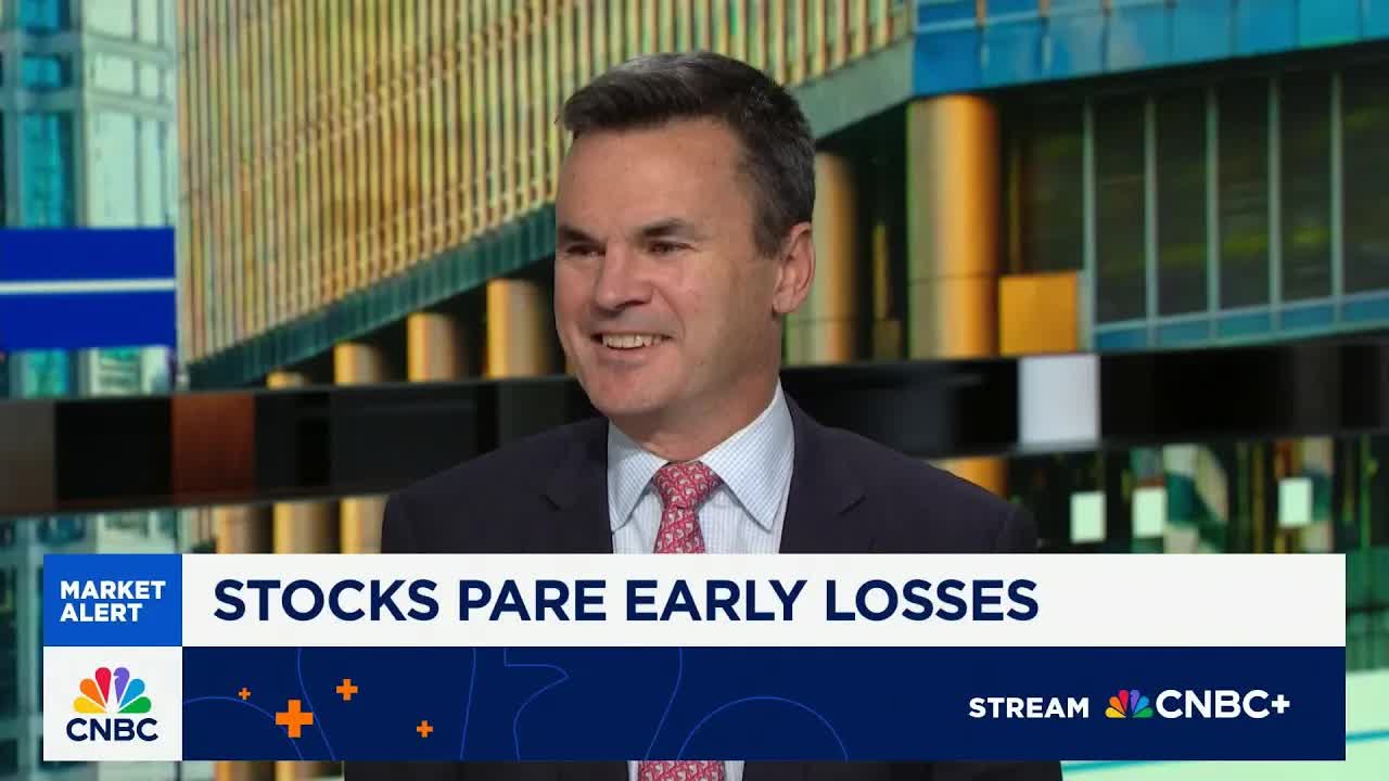 Avoid adding to tech sector positions until things settle, says Bespoke's Paul Hickey