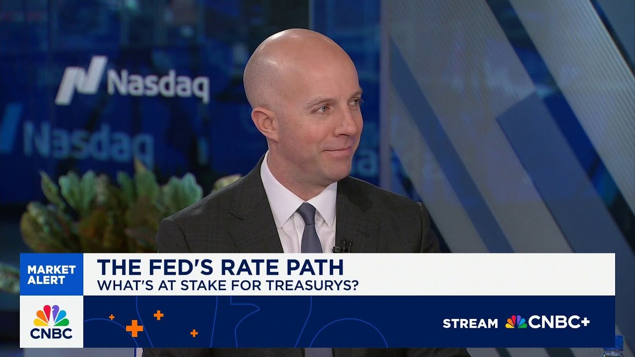 It's hard for the Fed to sound too hawkish right now, says BofA's Mark Cabana